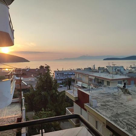 Seagull Apartments เนอาเปรามอส ภายนอก รูปภาพ