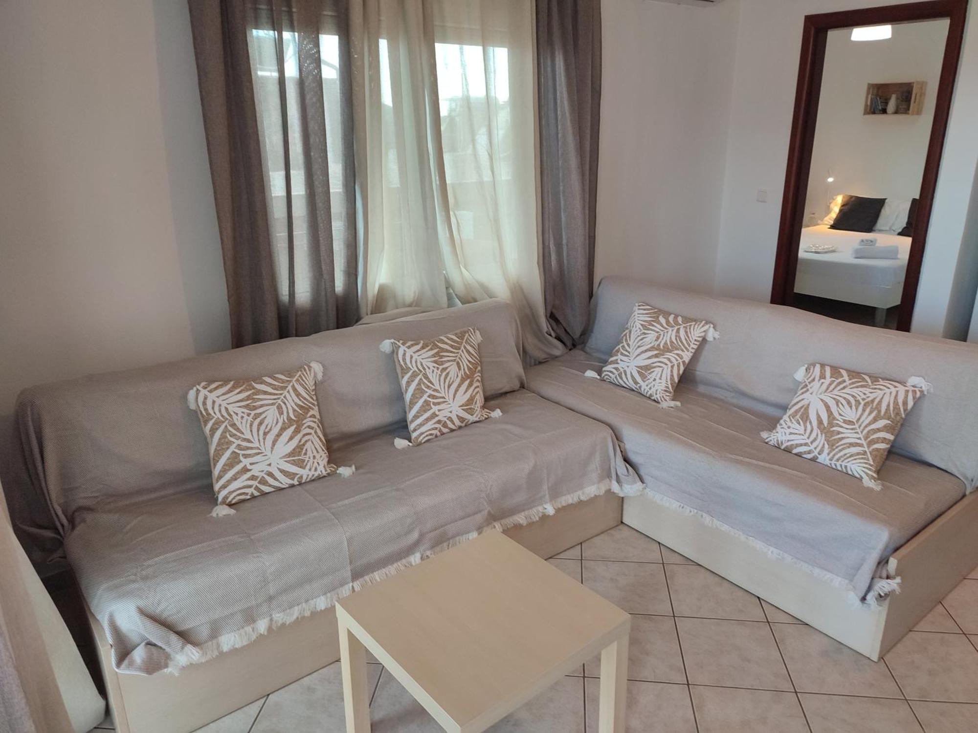 Seagull Apartments เนอาเปรามอส ภายนอก รูปภาพ