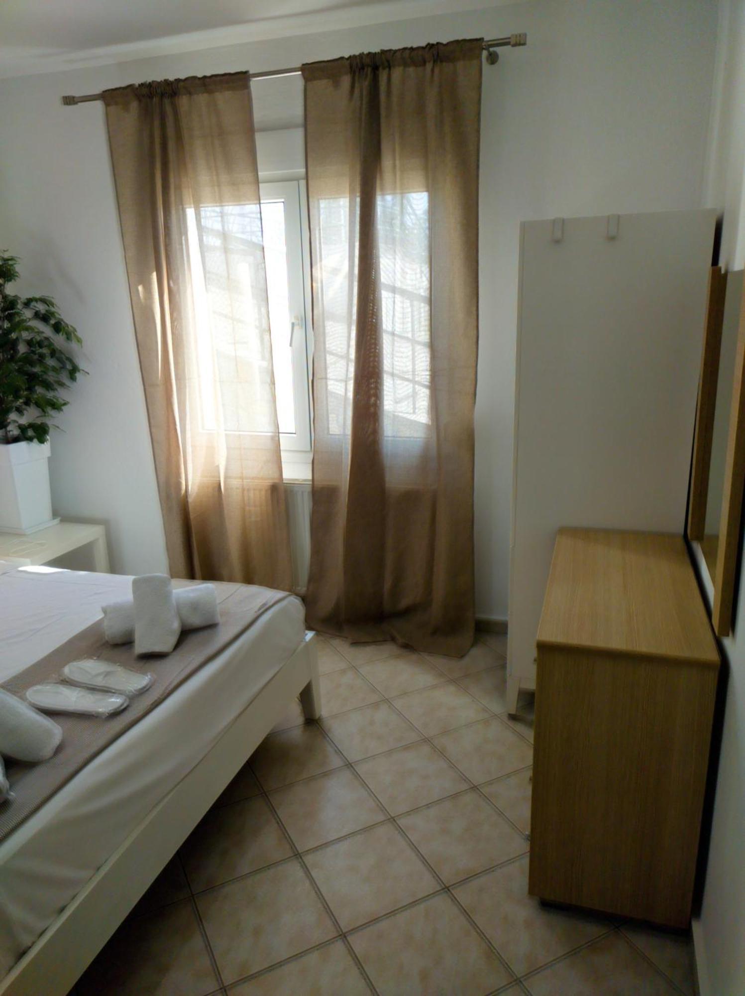 Seagull Apartments เนอาเปรามอส ภายนอก รูปภาพ